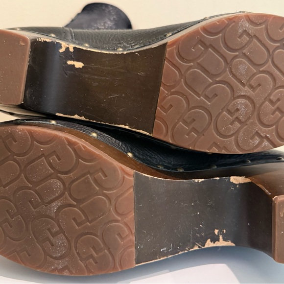 UGG Black and Tan Ankle Boots - Picture 7 of 8